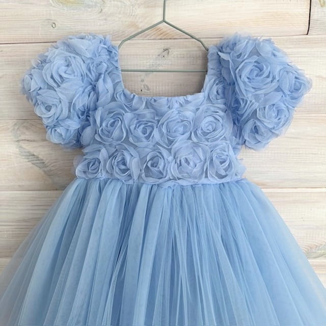 sukienka niebieska baby blue w róże 3d z kokardą